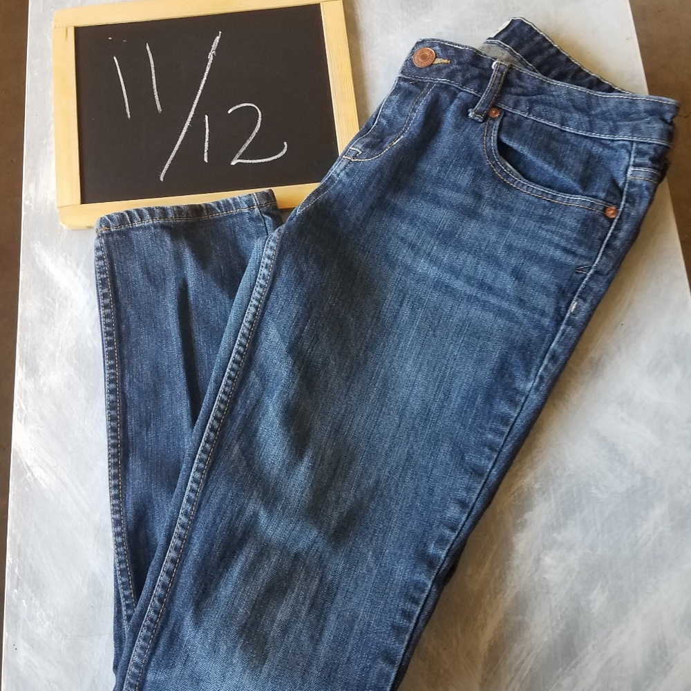 Aeropostale Bayla Skinny Jean's 11/12 Short